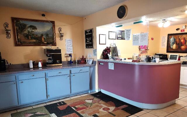 OYO Hotel Chapmanville Inn, WV - Hwy 119