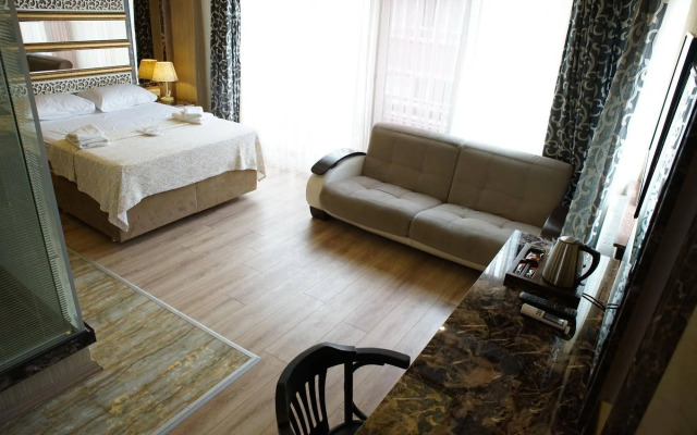 Holiday Business Otel