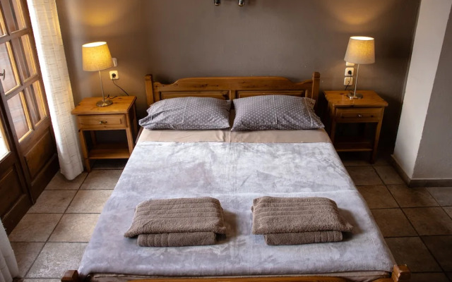 Hotel Defkalion