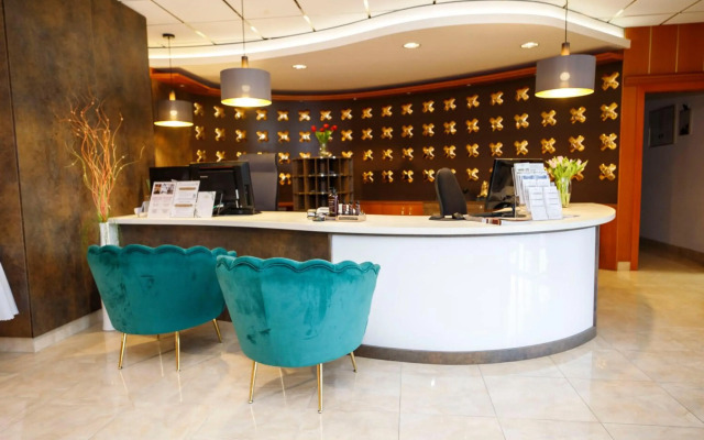 Lazensky Hotel Pyramida I