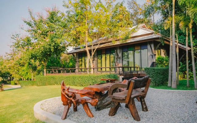 Baansuan Huansil Resort