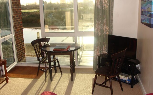 16 The Boathouse, RYE