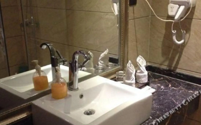 Zheshang Hotel (Renhuai Government Store)