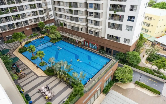Golden Mansion - Transit Apt Free POOL & GYM