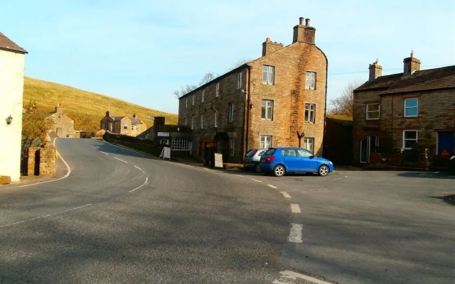 Riverside B & B