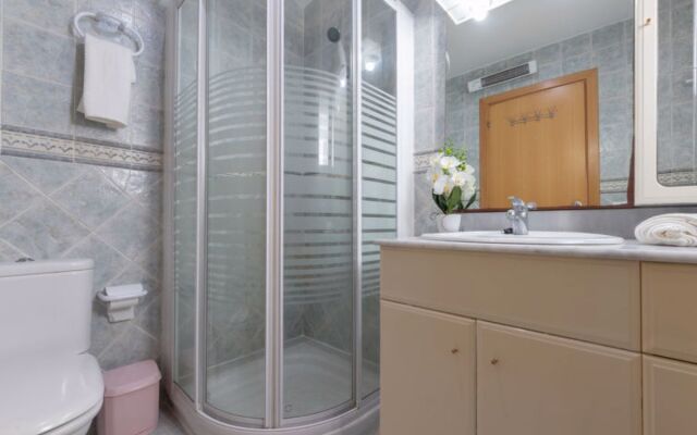 House Angela Deltebre