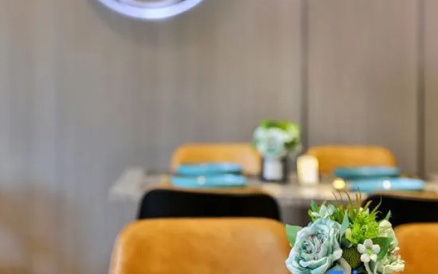 Orange Hotel (Nanjing University Guangzhou road)