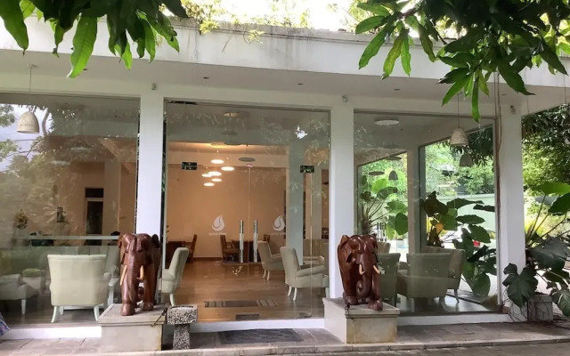 Waters Spring Hotel