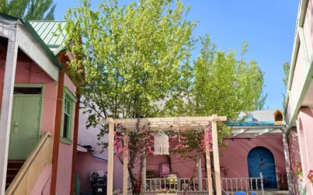 Wenwo Home B&B – Outside – Yining