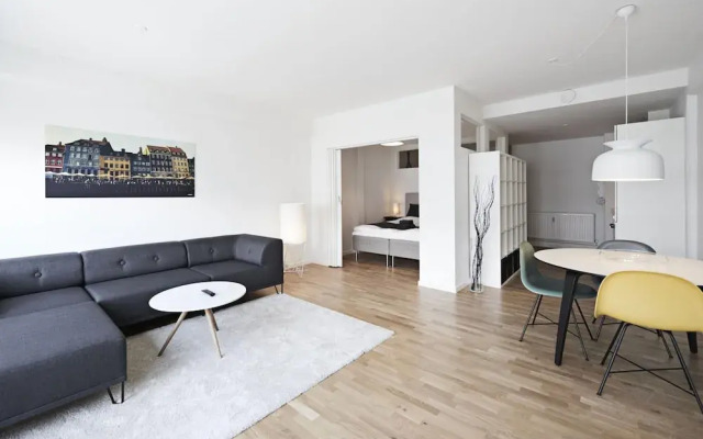 Cool 1-bed With Private Terrace