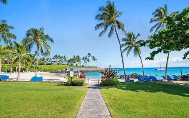 Mauna Lani Fairways Walk to the Beach!