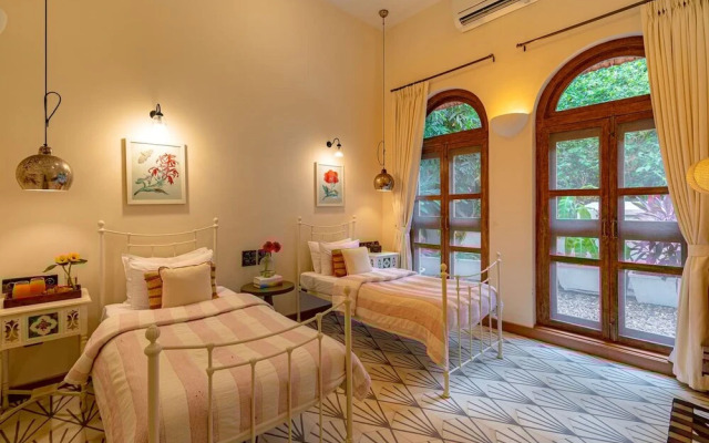 Loto Bianco by Hireavilla -4br w Pvt Pool Siolim