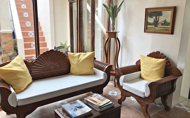 Casa Roces Bed and Breakfast