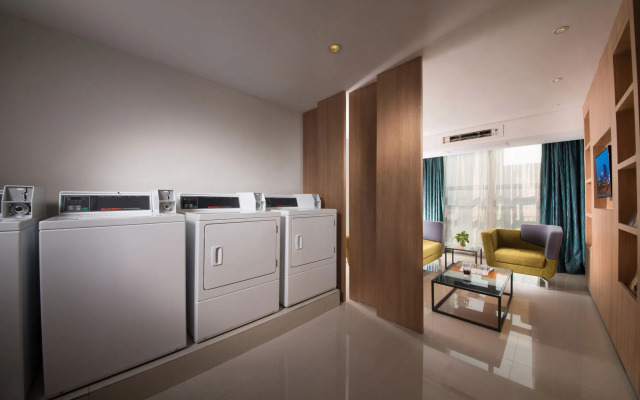 Yancheng Jianjun Road Wuzhou International Plaza