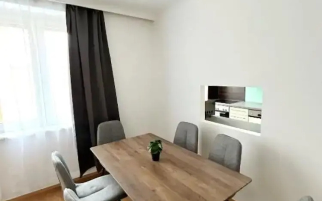 2 rooms apartment near Schönbrunn palace