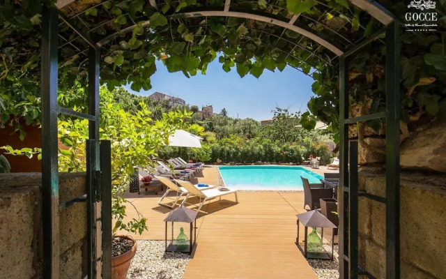 Villa Rococo - Luxury Period Villa With Pool and sea Views