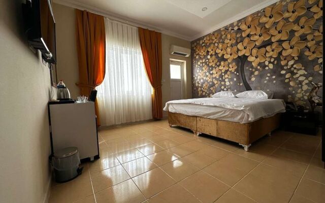 Nus Grand Hotel