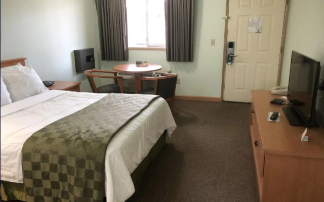 Travelodge by Wyndham Seattle North of Downtown