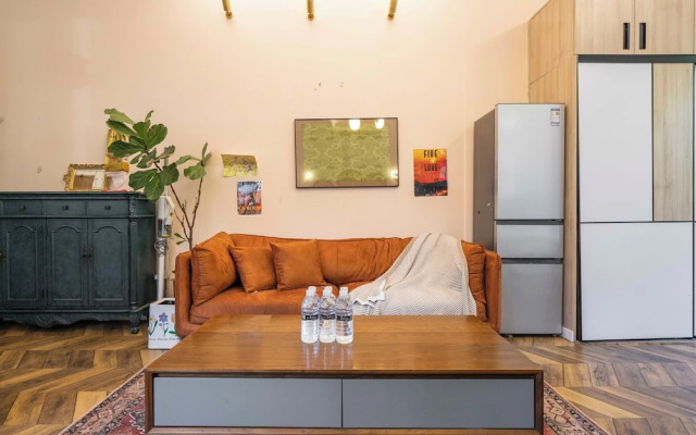 Book and Bed-Jingan Temple