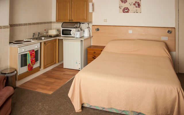 Lyndene Holiday Apartments