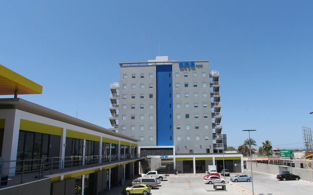 One La Paz Hotel