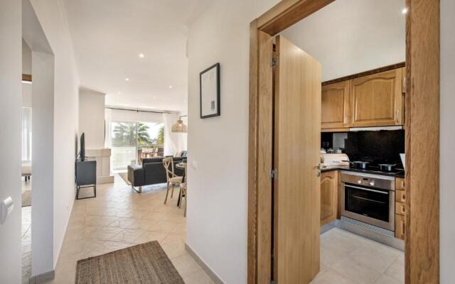 Luxurious First Floor Apartment Sleeps 4