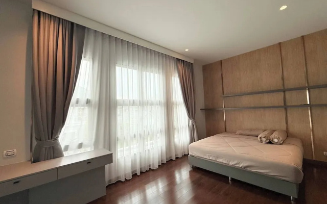 Luxury House Near Suvarnabhumi Airport