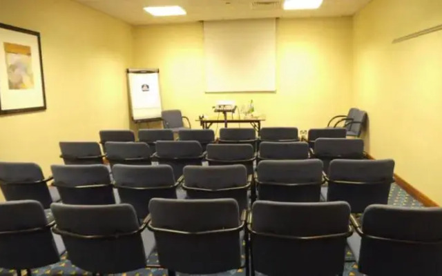 Airport Inn Gatwick