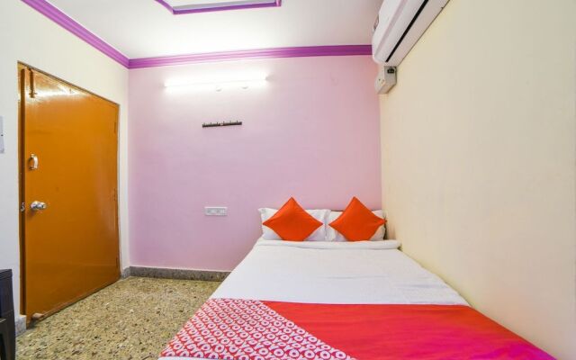 OYO 17316 Radika Residency