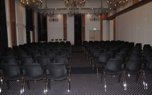 Plymouth International