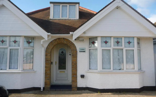 Heathrow-Windsor House for contractors & big groups