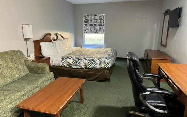 Star City Inn & Suites