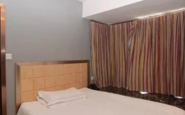 Luoyang Feronia Hotel