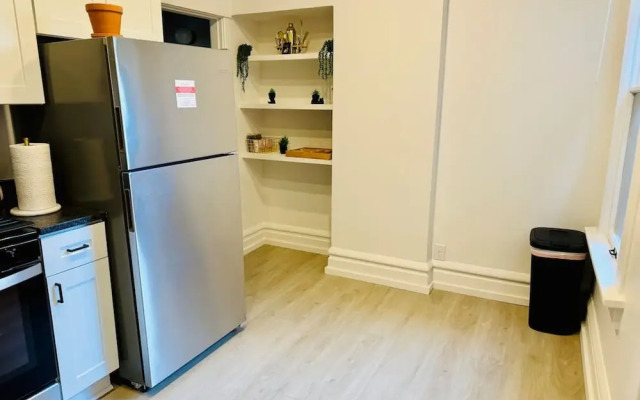 Prime Location Top Rated Free Parking