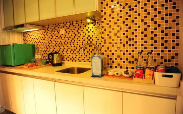 Chengdu Charm City Hotel