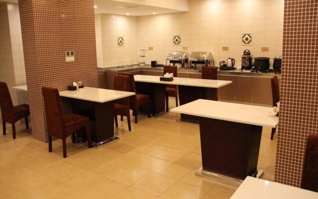 GreenTree Inn Nantong Tongzhou Shiji Avenue Jianghaihuangdu Express Hotel