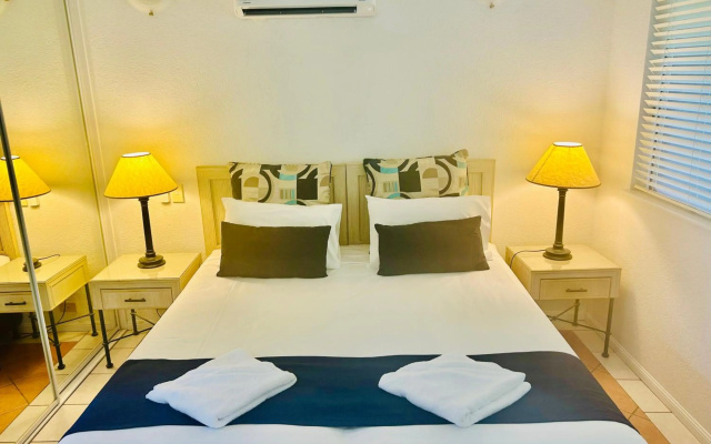 Palm Cove Tropic Apartments – Guest Rooms – Cairns