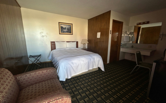 Big 12 Motel