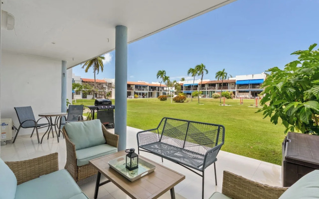 Playas Del Yunque Condo: Pool & Beach Access