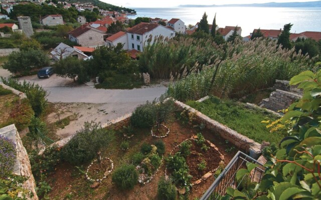 Stunning Apartment in Bol With 1 Bedrooms and Wifi