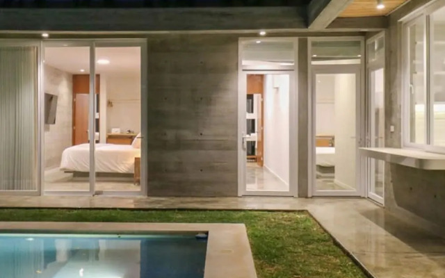 w Modern 4BR Villa With Private Pool in Paracas