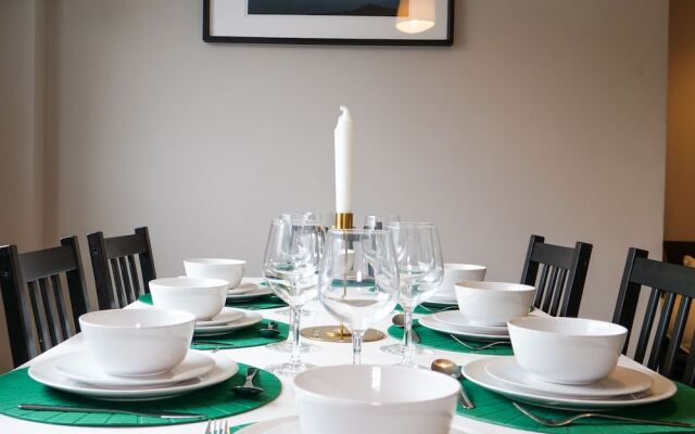 Ha'Penny Bridge Apartments
