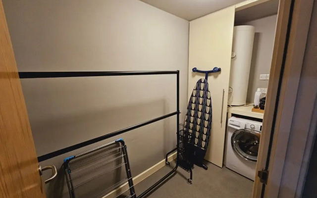 Charming 1-bed Apartment in Newark