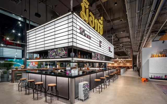 Moxy Bangkok Ratchaprasong