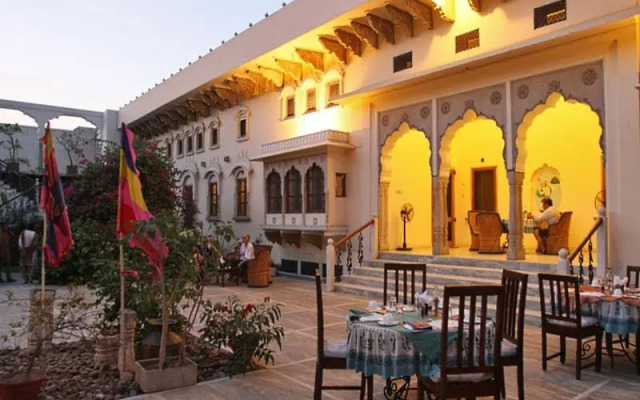 Dera Mandawa Hotel