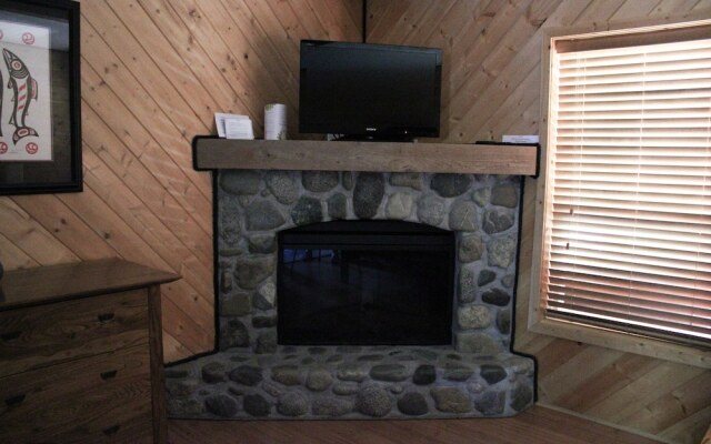 Wild Pacific Waterfront Cabins