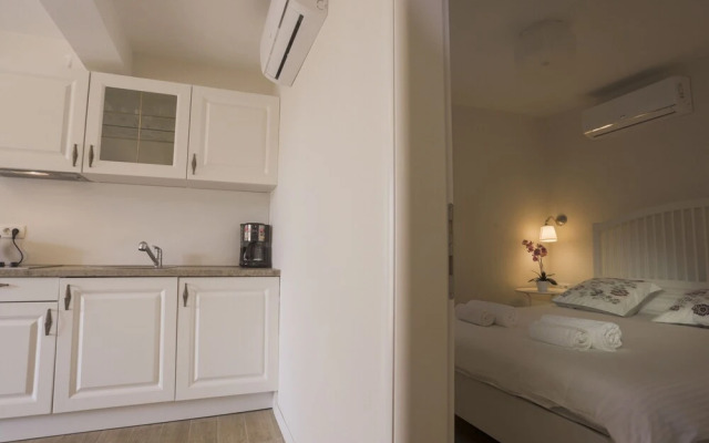 Guesthouse Augusta Insula