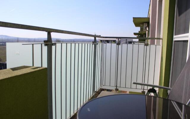 Oradea Gray Apartment
