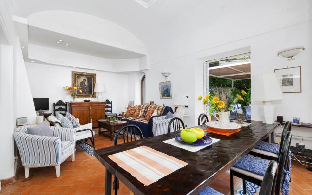 Charming Villa in Capri with pool and sea-view-VILLA MARINA
