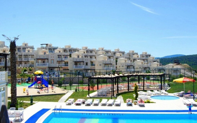 Villa 1 Bedroom Lake View 10 by Likya Global